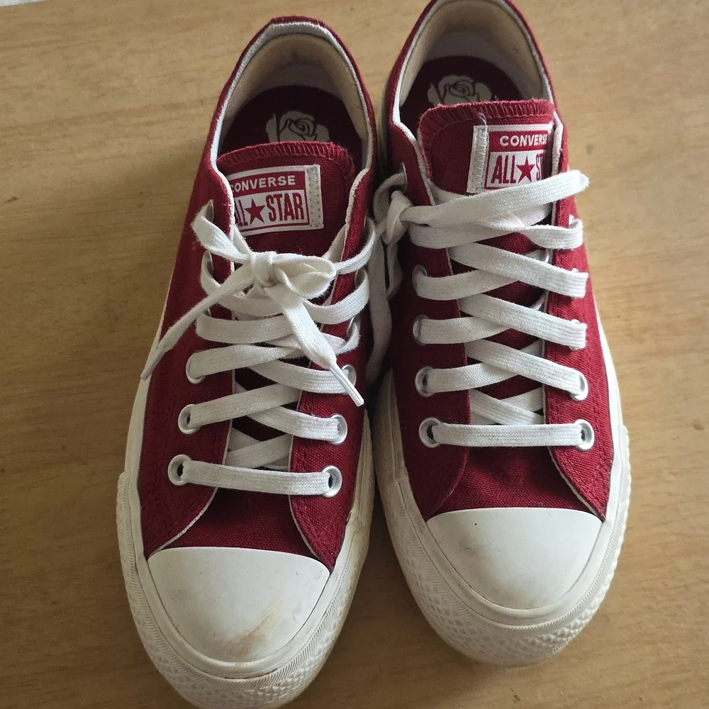 Converse Chuck Taylor All Star “Love Fearlessly” Low Top Platform - Red - Picture 3 of 6